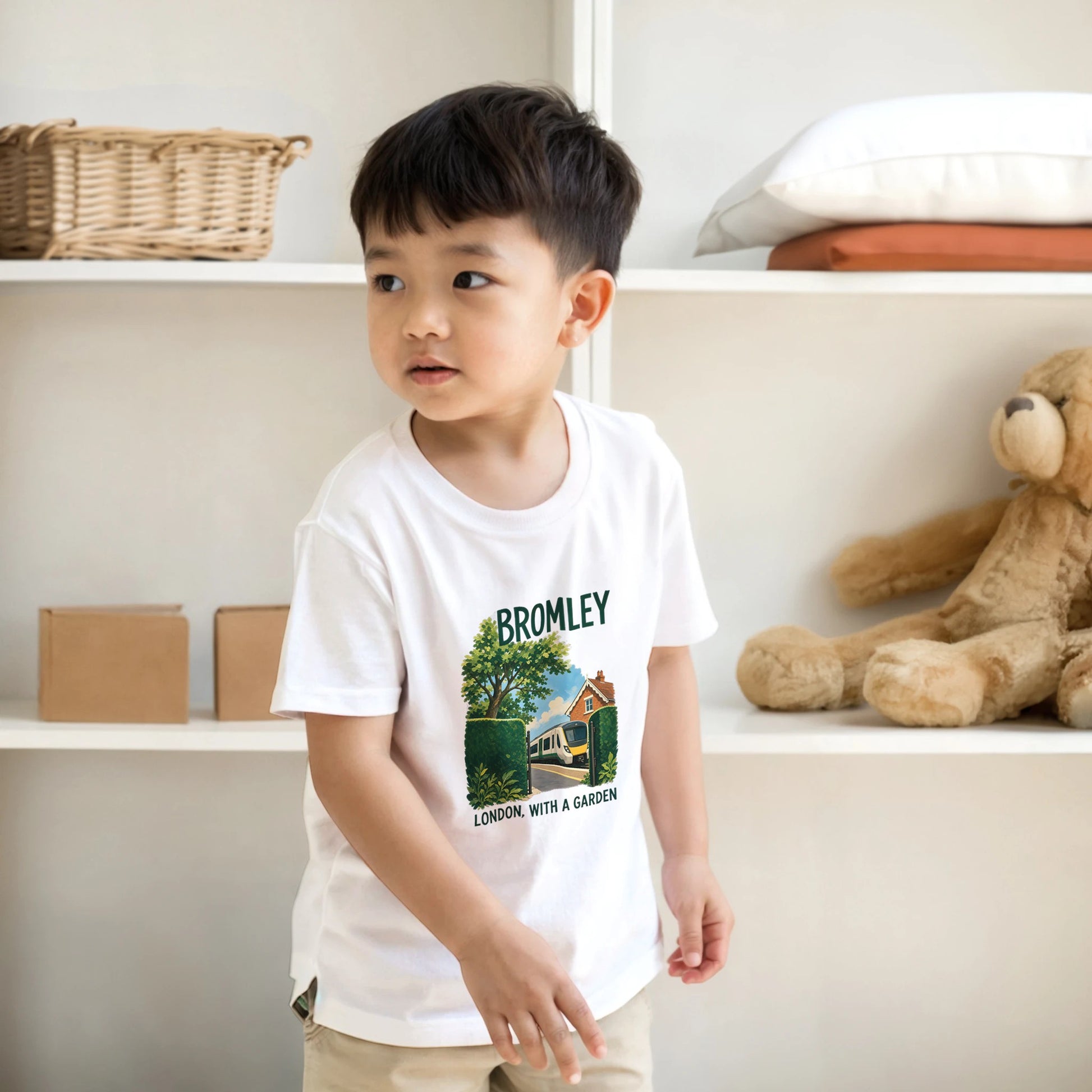 Bromley: London with a Garden Kids' T-shirt — product view 17